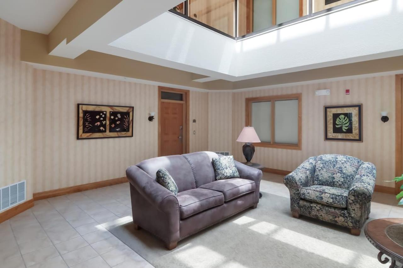 Sugar Beach Villa 1012 Luxury Waterfront Condo Traverse City Buitenkant foto