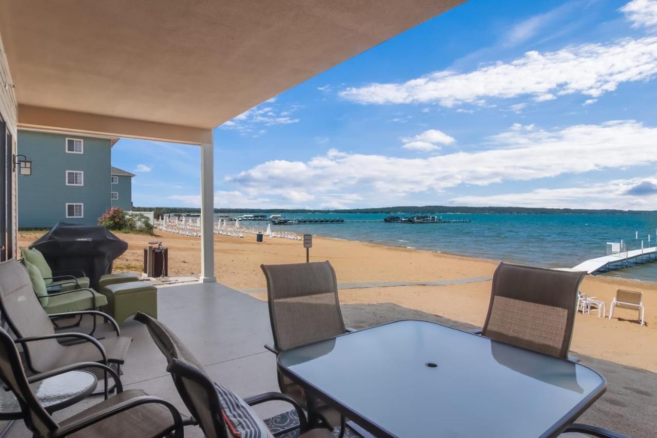 Sugar Beach Villa 1012 Luxury Waterfront Condo Traverse City Buitenkant foto
