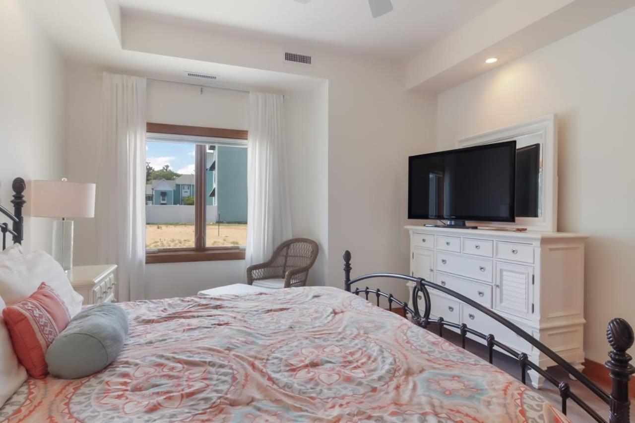 Sugar Beach Villa 1012 Luxury Waterfront Condo Traverse City Buitenkant foto