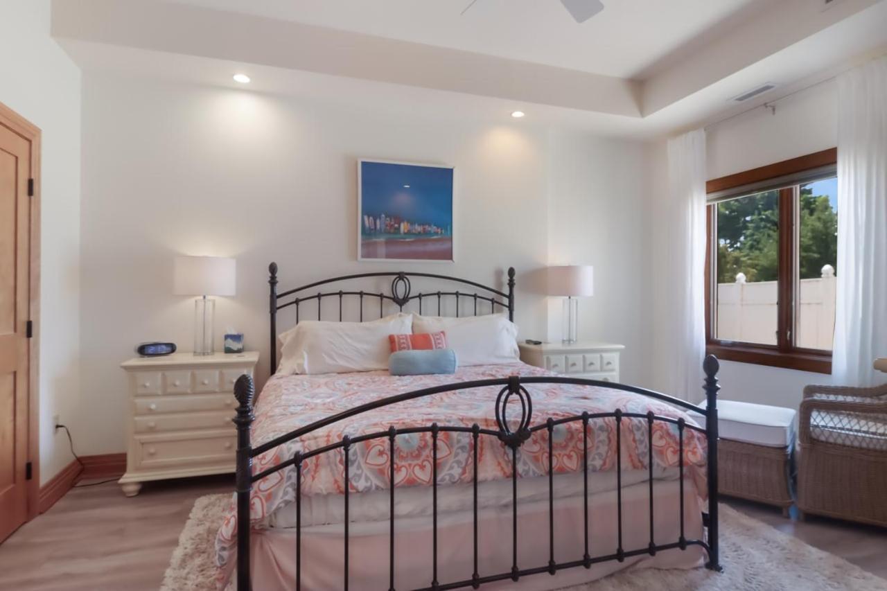 Sugar Beach Villa 1012 Luxury Waterfront Condo Traverse City Buitenkant foto