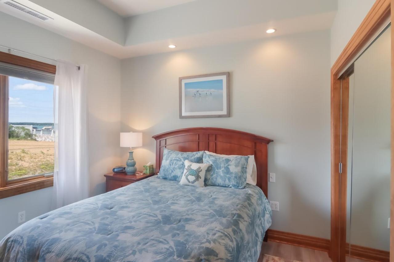 Sugar Beach Villa 1012 Luxury Waterfront Condo Traverse City Buitenkant foto