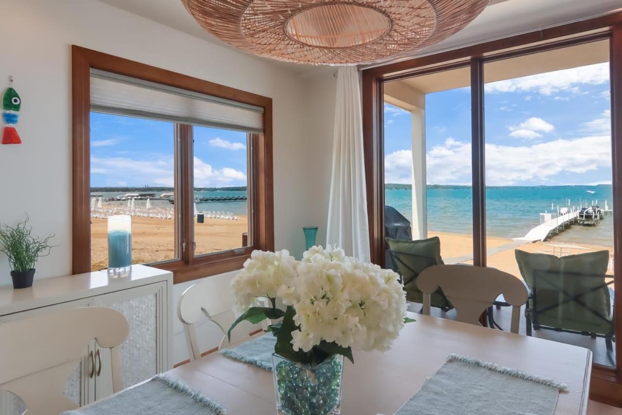 Sugar Beach Villa 1012 Luxury Waterfront Condo Traverse City Buitenkant foto